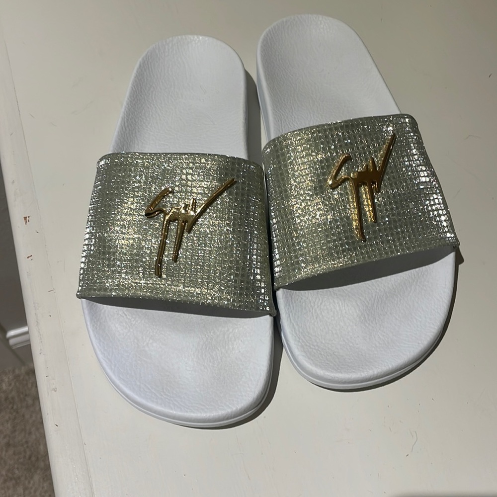 Giuseppe Slides